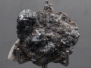 skutterudit + löllingit